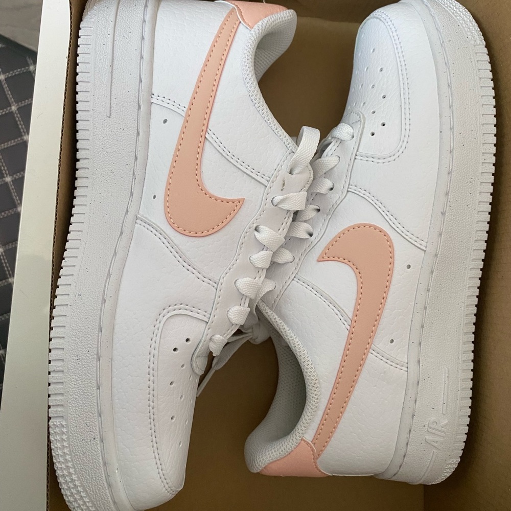 WOMENS NIKE AIR FORCE 1 NEXT NATURE